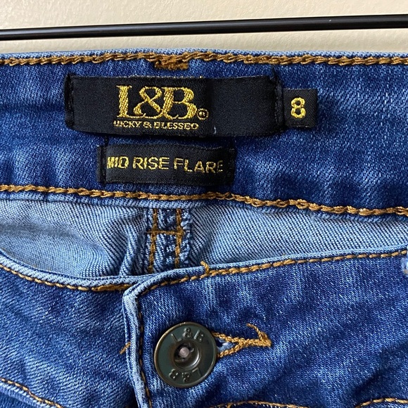 Lucky & Blessed Mid Rise Flare Jeans Size 8 - Picture 4 of 10